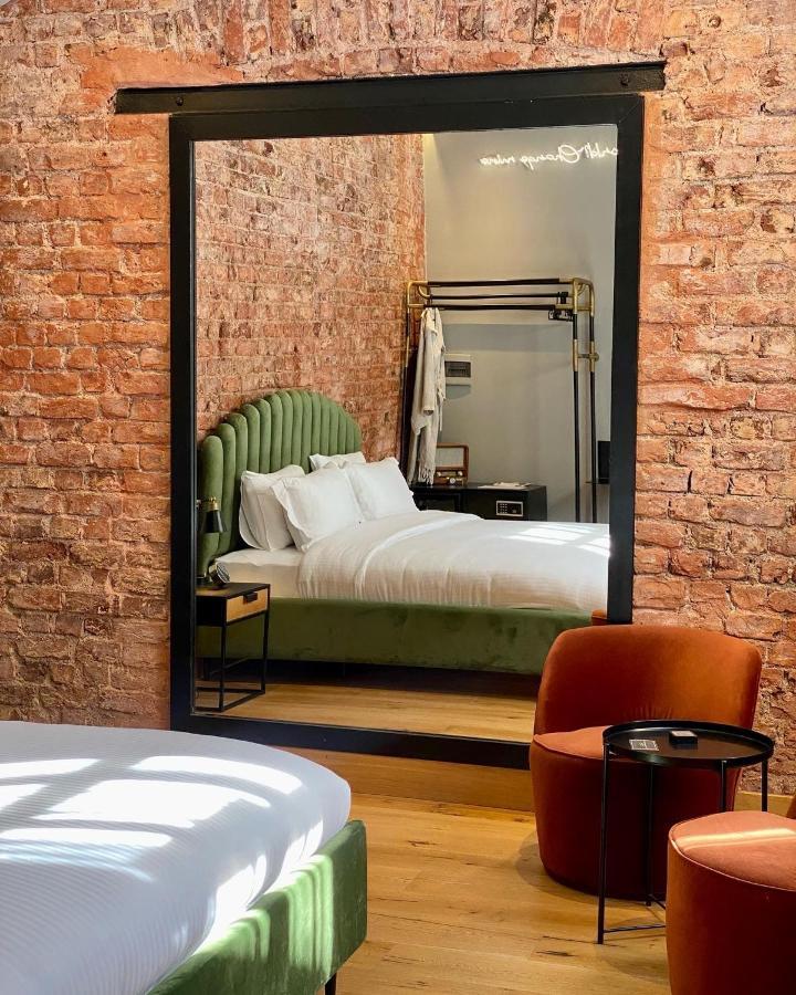 Ruz Hotels Истанбул Екстериор снимка A room at the hotel