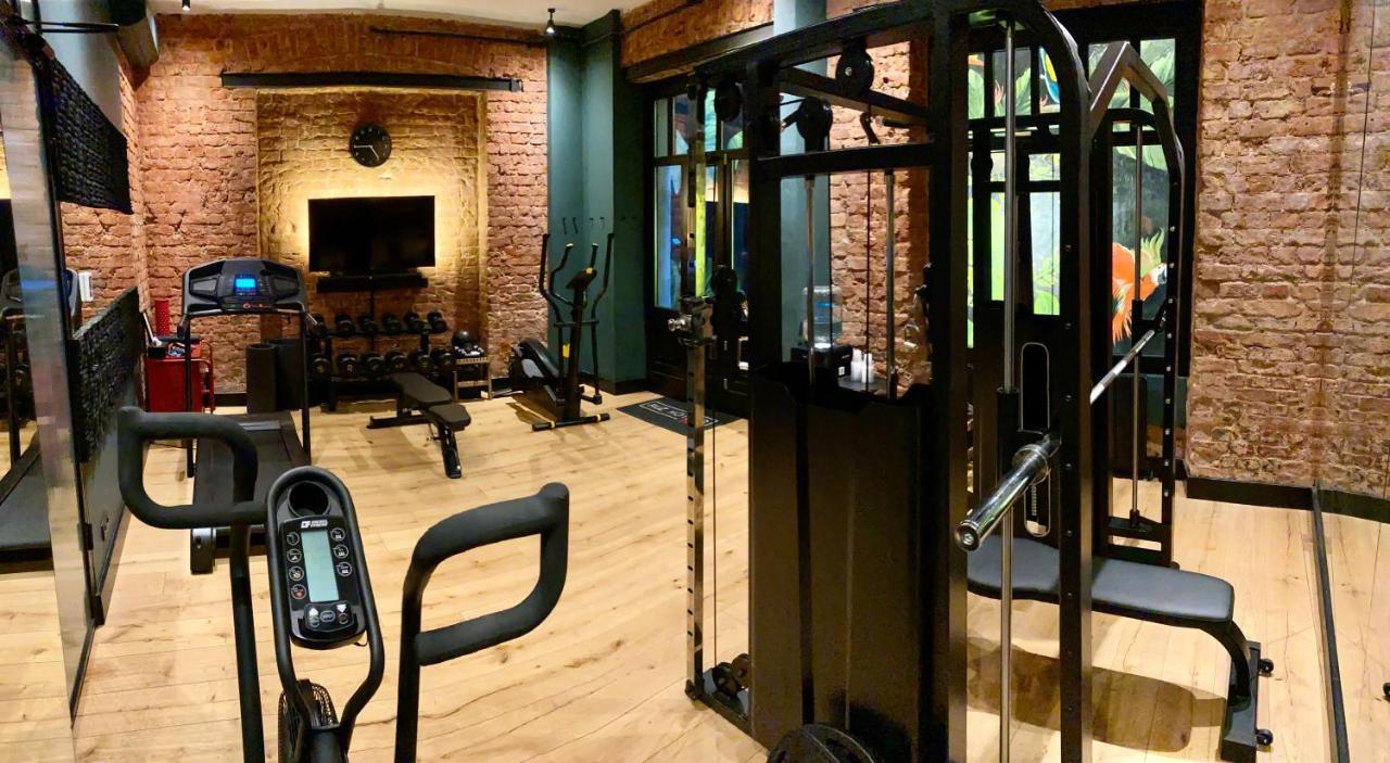 Ruz Hotels Истанбул Екстериор снимка The gym at the hotel