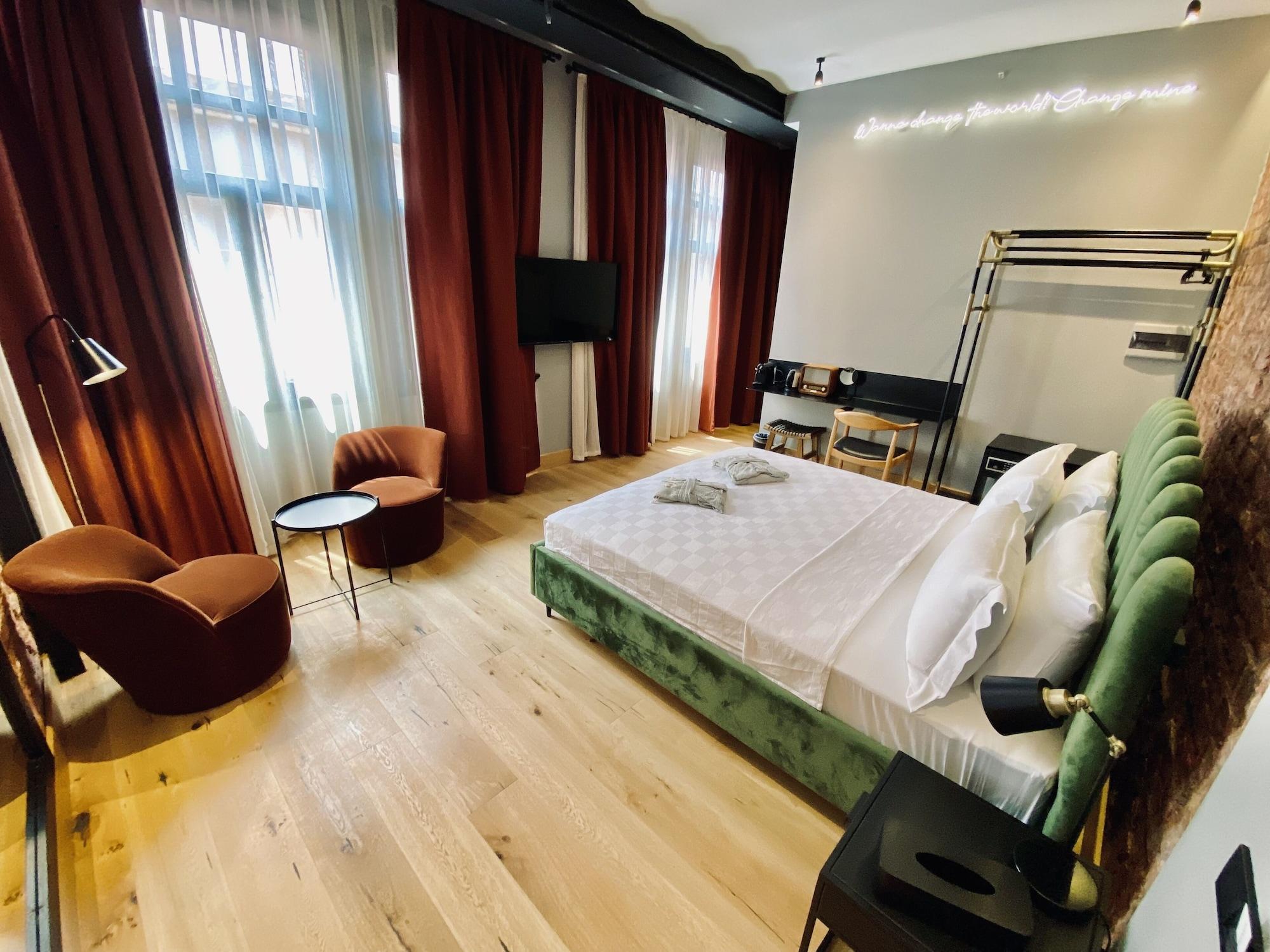 Ruz Hotels Истанбул Екстериор снимка A room at the hotel